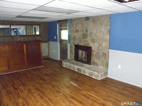 Living - 20 Maple Ter, Ledyard, CT 06339 photo 2 of 2