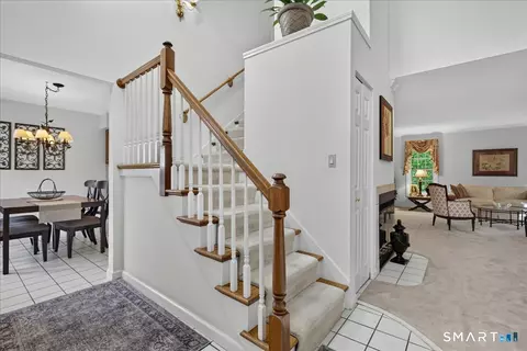 40 Eaton Woods Rd #40, Hamden, CT 06518