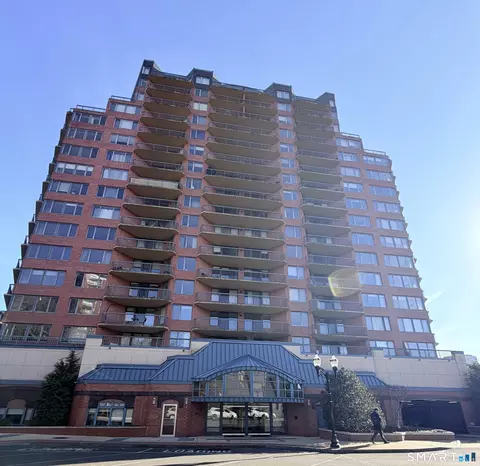 25 Forest St #7F, Stamford, CT 06901