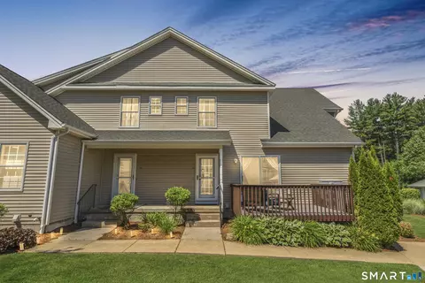 15 Reggie Way #A, East Windsor, CT 06016