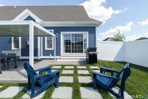 Exterior - 2 Iris Ct, Cromwell, CT 06416 photo 5 of 9