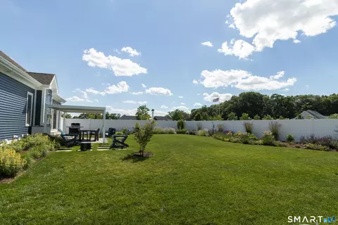 Exterior - 2 Iris Ct, Cromwell, CT 06416 photo 7 of 9