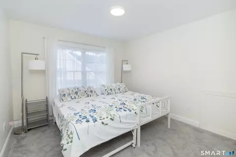 Bedroom - 2 Iris Ct, Cromwell, CT 06416 photo 5 of 6