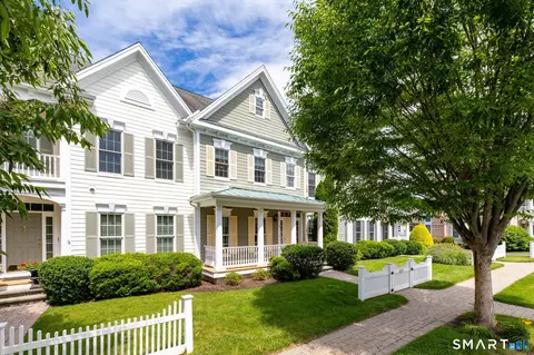 14 Billingsgate Dr #14, Simsbury, CT 06070