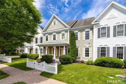 14 Billingsgate Dr #14, Simsbury, CT 06070