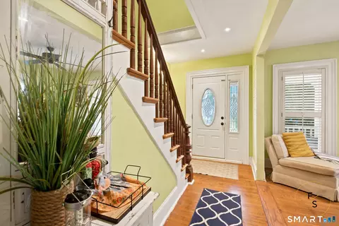 Entry Way - 182 Broad St, Norwich, CT 06360 photo 1 of 1