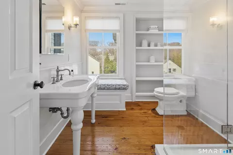 Bath - 5 Middlesex Rd, Darien, CT 06820 photo 4 of 5
