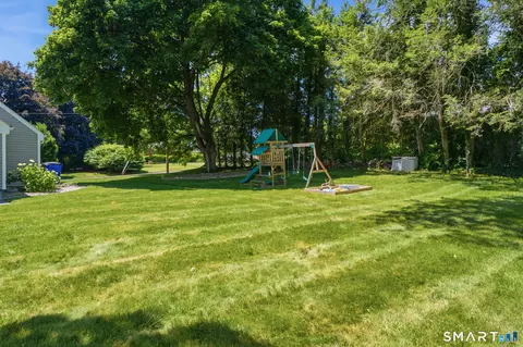 Exterior - 9 Pond Side Dr, Wethersfield, CT 06109 photo 5 of 6
