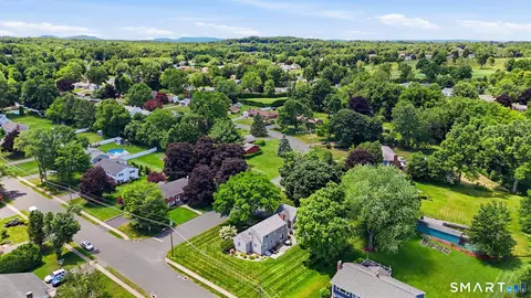 View/Area - 9 Pond Side Dr, Wethersfield, CT 06109 photo 2 of 3