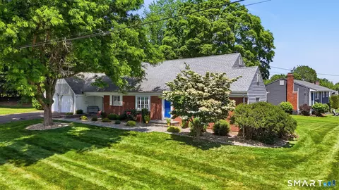 Exterior - 9 Pond Side Dr, Wethersfield, CT 06109 photo 2 of 6