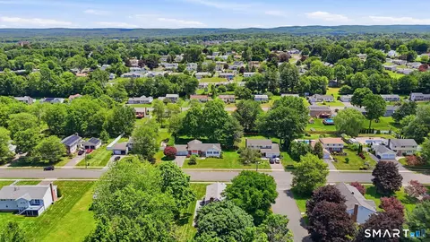 View/Area - 9 Pond Side Dr, Wethersfield, CT 06109 photo 3 of 3