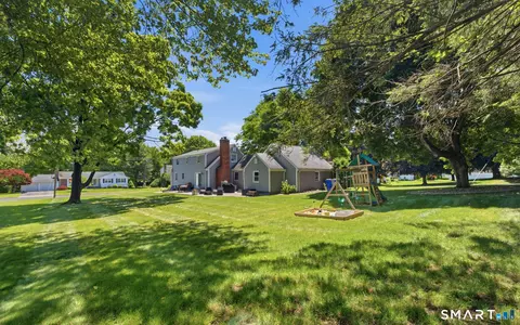 Exterior - 9 Pond Side Dr, Wethersfield, CT 06109 photo 3 of 6