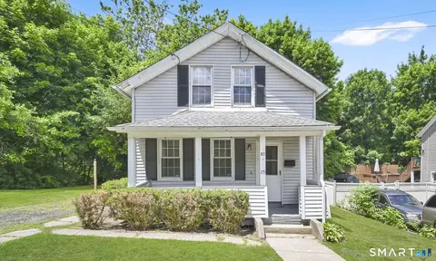 25 Beecher St, Seymour, CT 06483