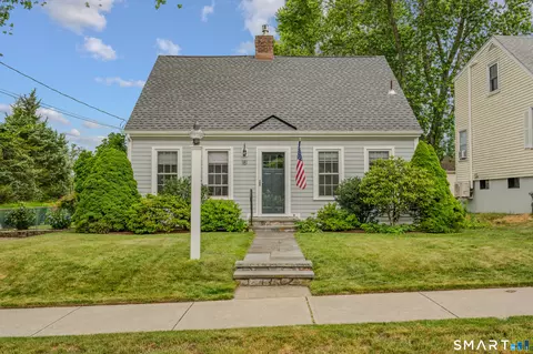 181 Ocean View Ave, Mystic, CT 06355