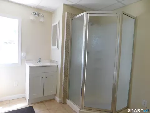 Bath - 24 E St, Groton, CT 06340 photo 1 of 1