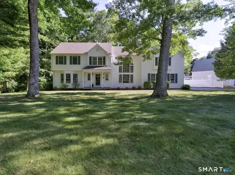 152 Chase Hollow Ln, Glastonbury, CT 06033