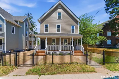 98-100 Capen St, Hartford, CT 06120