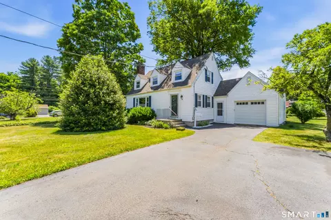 95 Carmel St, Hamden, CT 06518