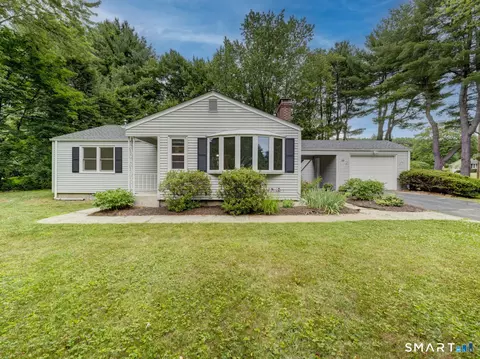 68 Fairlawn Rd, Glastonbury, CT 06033
