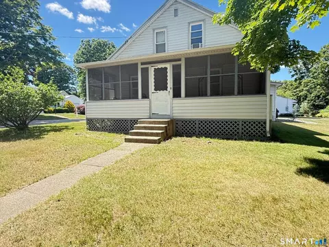 18 Pleasant View Ave, Willimantic, CT 06226
