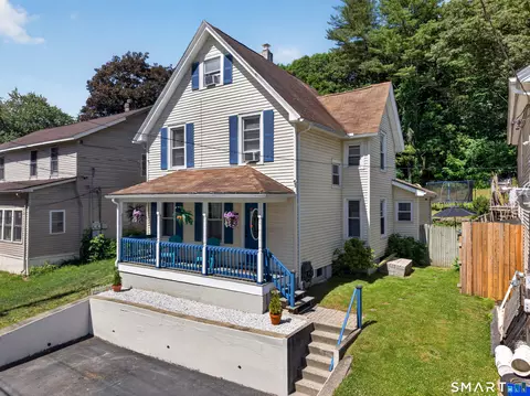 420 Asylum St, Norwich, CT 06360