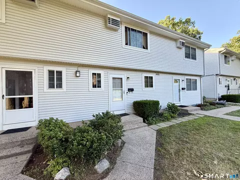 71 Bentwood Dr #2, Waterbury, CT 06705