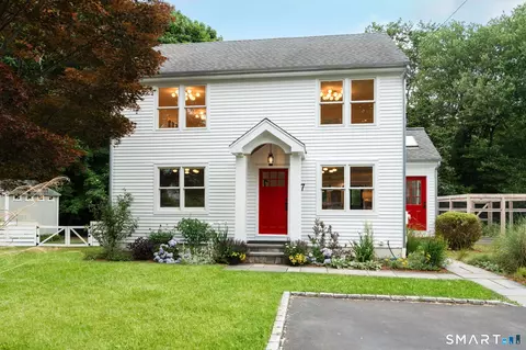 7 High Gate Rd, Westport, CT 06880