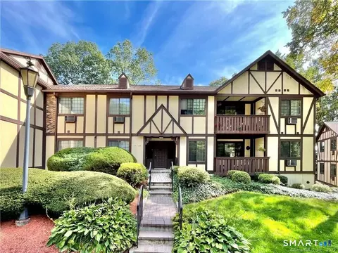 125 Warner Hill Rd #128, Stratford, CT 06614