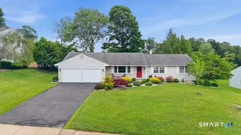 74 Briarwood Dr, Manchester, CT 06040