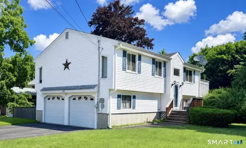 215 Prospect Ave, Shelton, CT 06484