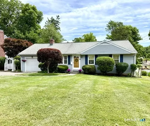 31 Edward Pl, Stamford, CT 06905