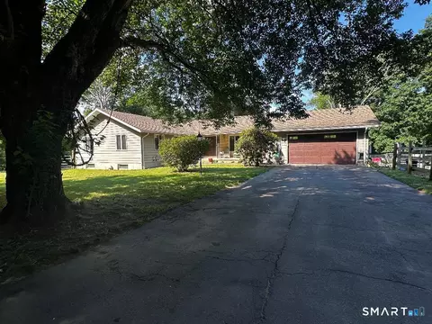 15 School Rd, Colchester, CT 06415