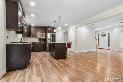 Entry Way - 25 Spring Rock Rd, East Lyme, CT 06333 photo 1 of 3