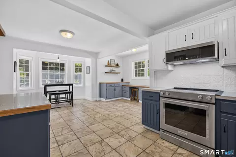 Kitchen - 57 Edwards Rd, Bethany, CT 06524 photo 2 of 4