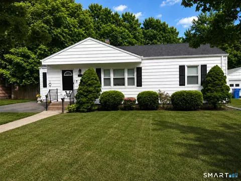 64 Belden Rd, Hamden, CT 06514