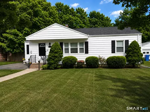64 Belden Rd, Hamden, CT 06514