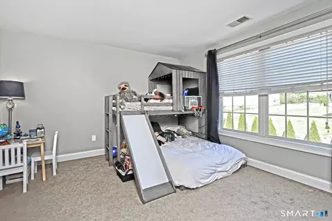 Bedroom - 40 Griswold St, East Haven, CT 06513 photo 9 of 11