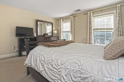 Bedroom - 40 Griswold St, East Haven, CT 06513 photo 6 of 11