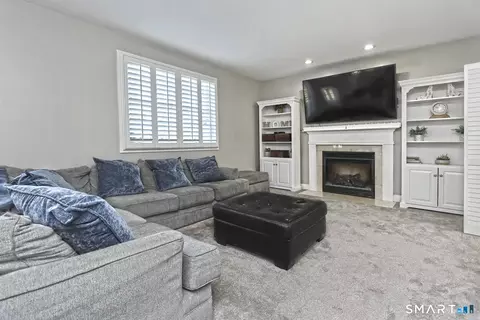 Living - 40 Griswold St, East Haven, CT 06513 photo 1 of 4
