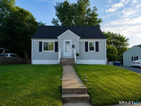 341 School St, East Hartford, CT 06108