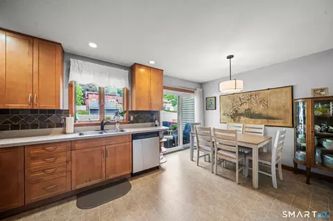 Kitchen - 20 Partridge Ct #20, Windsor Locks, CT 06096 photo 1 of 4