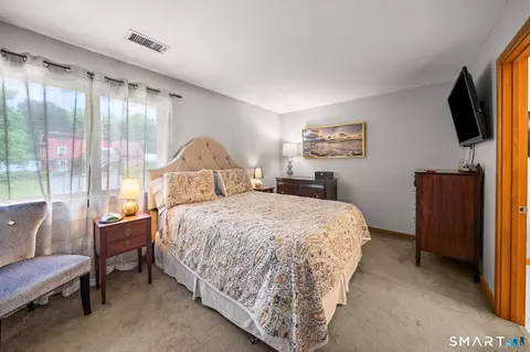 Bedroom - 20 Partridge Ct #20, Windsor Locks, CT 06096 photo 1 of 10