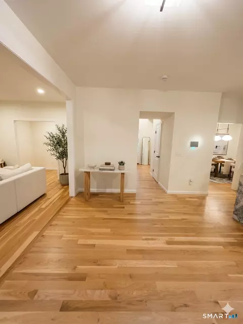 Entry Way - 20 Gino Dr, Bristol, CT 06010 photo 3 of 5