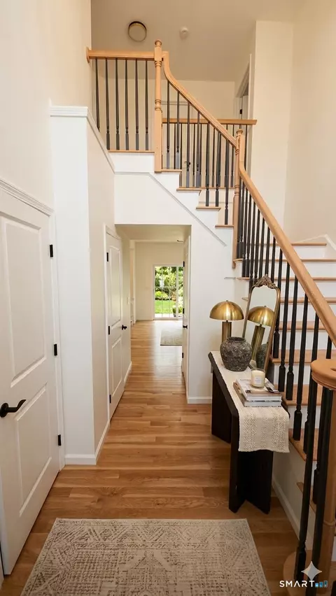 Entry Way - 20 Gino Dr, Bristol, CT 06010 photo 2 of 5