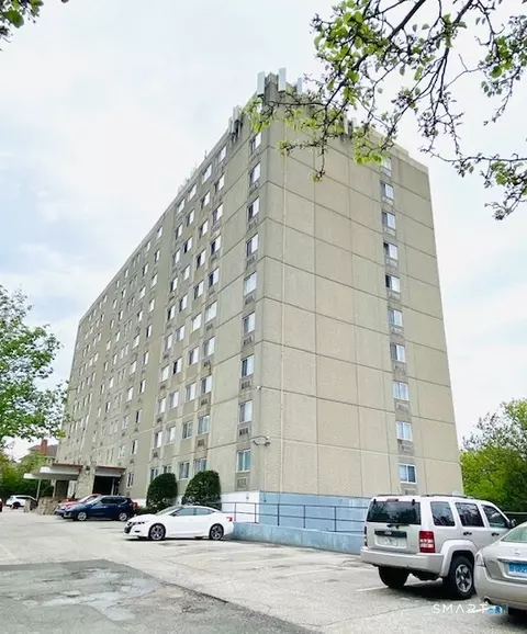 120 Huntington Tpke #809, Bridgeport, CT 06610