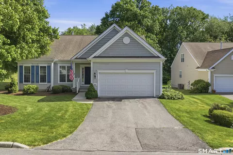 567 Inverness Ct #567, Oxford, CT 06478