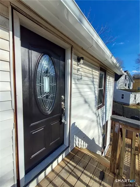 Exterior - 20 Mopsic St, Norwich, CT 06360 photo 3 of 6