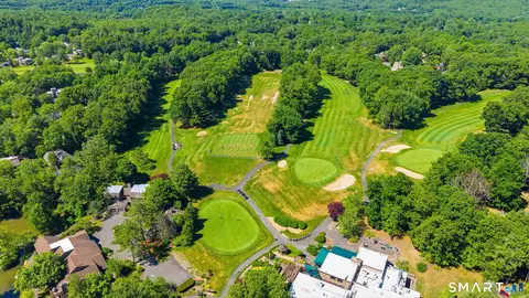11 Willow Ln #11, Avon, CT 06001