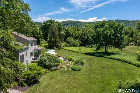 14 Flanders Ln, Kent, CT 06757