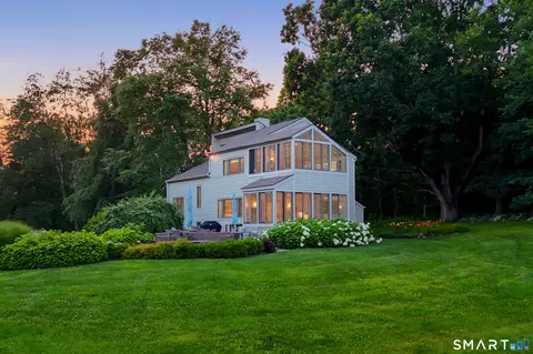 14 Flanders Ln, Kent, CT 06757